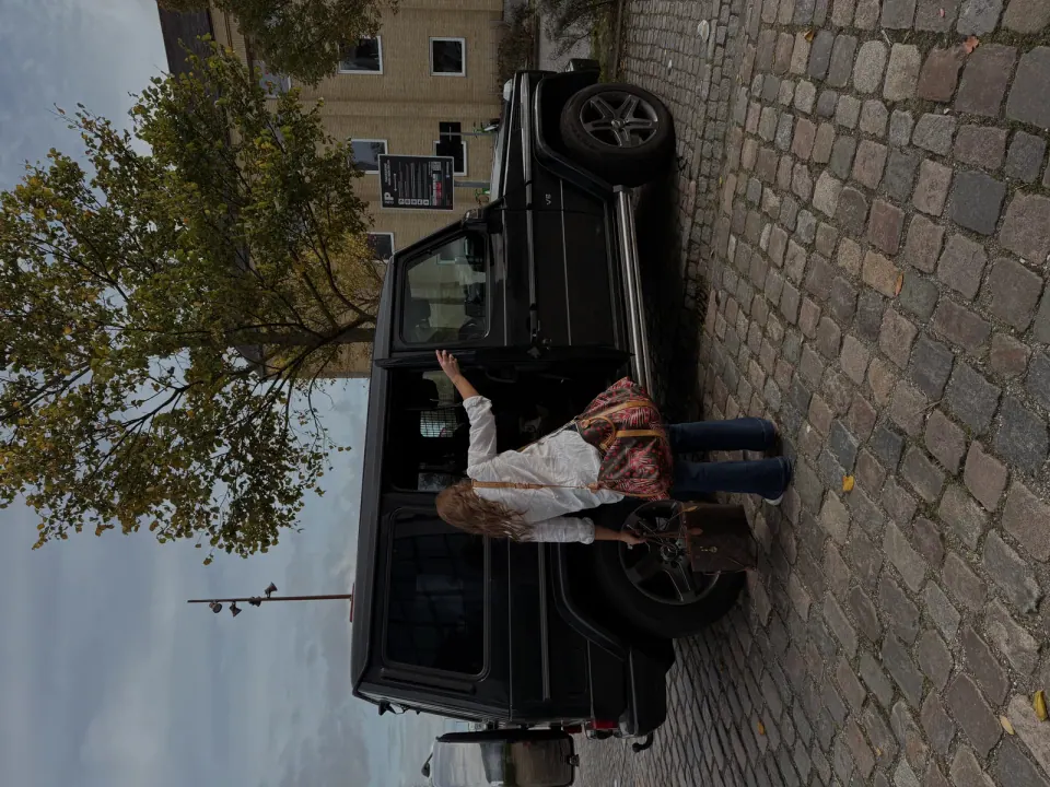 Creator travelling with an off-road vehicle